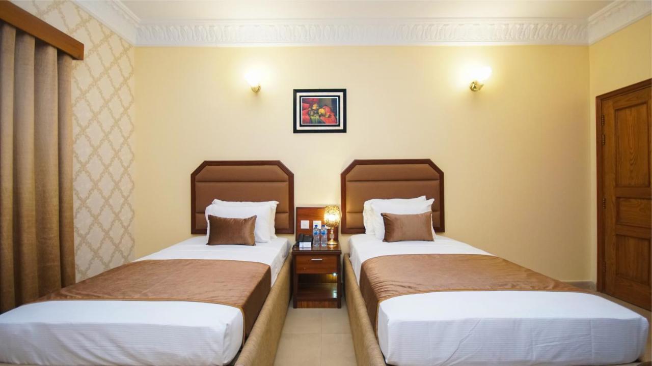 World Inn Hotel 卡拉奇 外观 照片