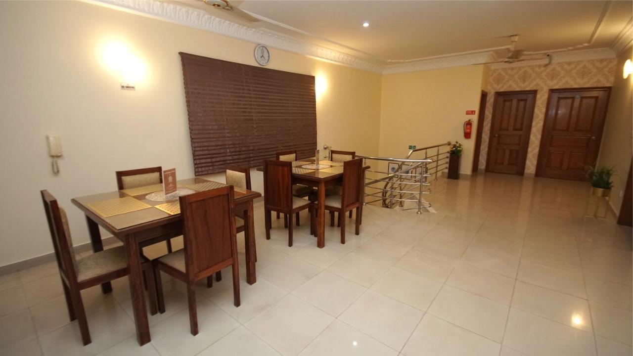 World Inn Hotel 卡拉奇 外观 照片