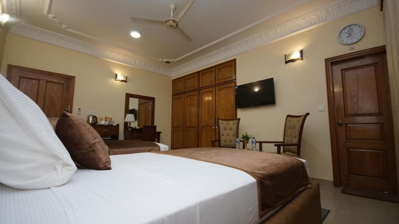 World Inn Hotel 卡拉奇 外观 照片