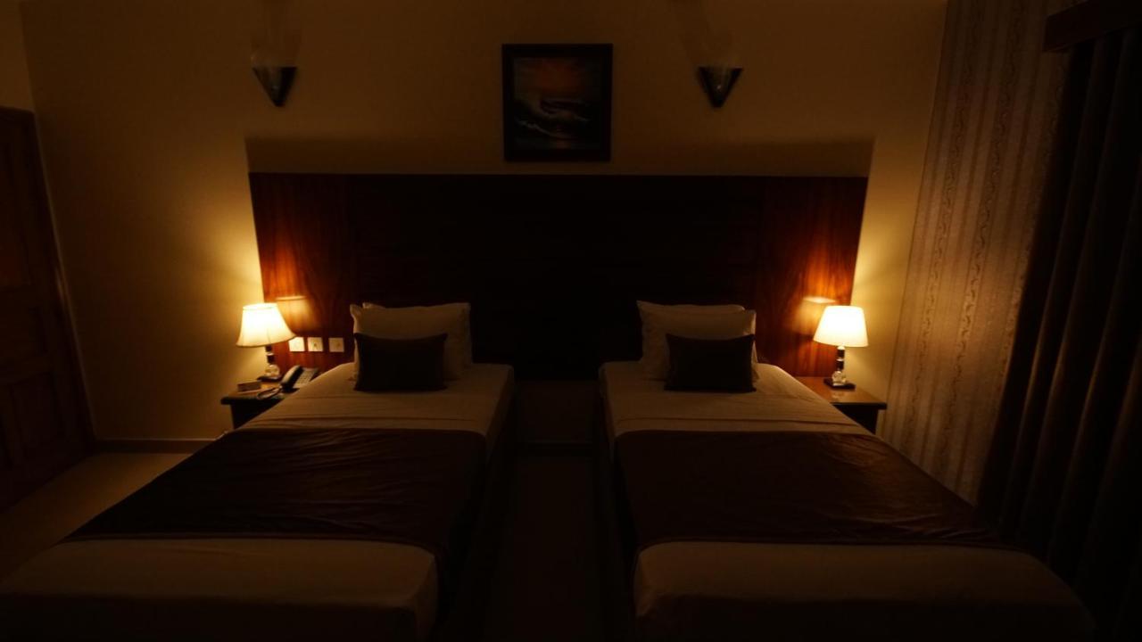 World Inn Hotel 卡拉奇 外观 照片