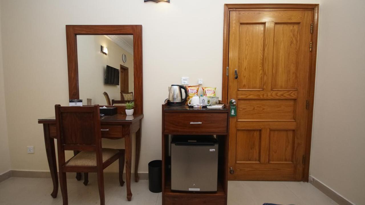 World Inn Hotel 卡拉奇 外观 照片