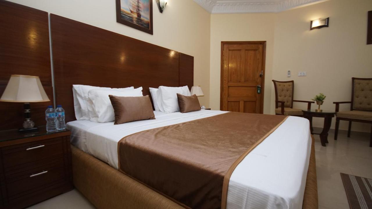 World Inn Hotel 卡拉奇 外观 照片