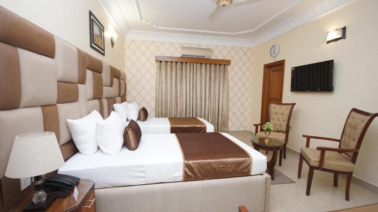 World Inn Hotel 卡拉奇 外观 照片