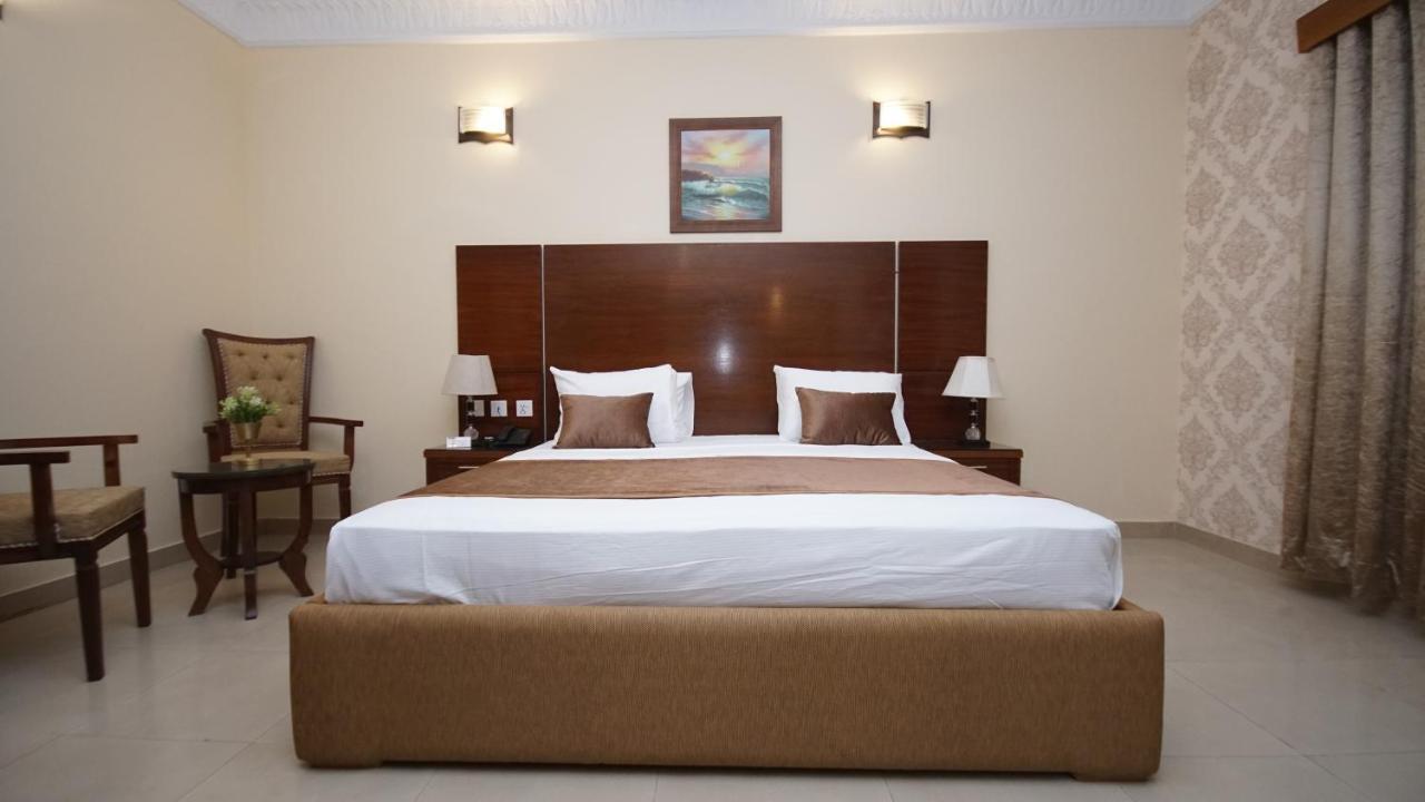 World Inn Hotel 卡拉奇 外观 照片