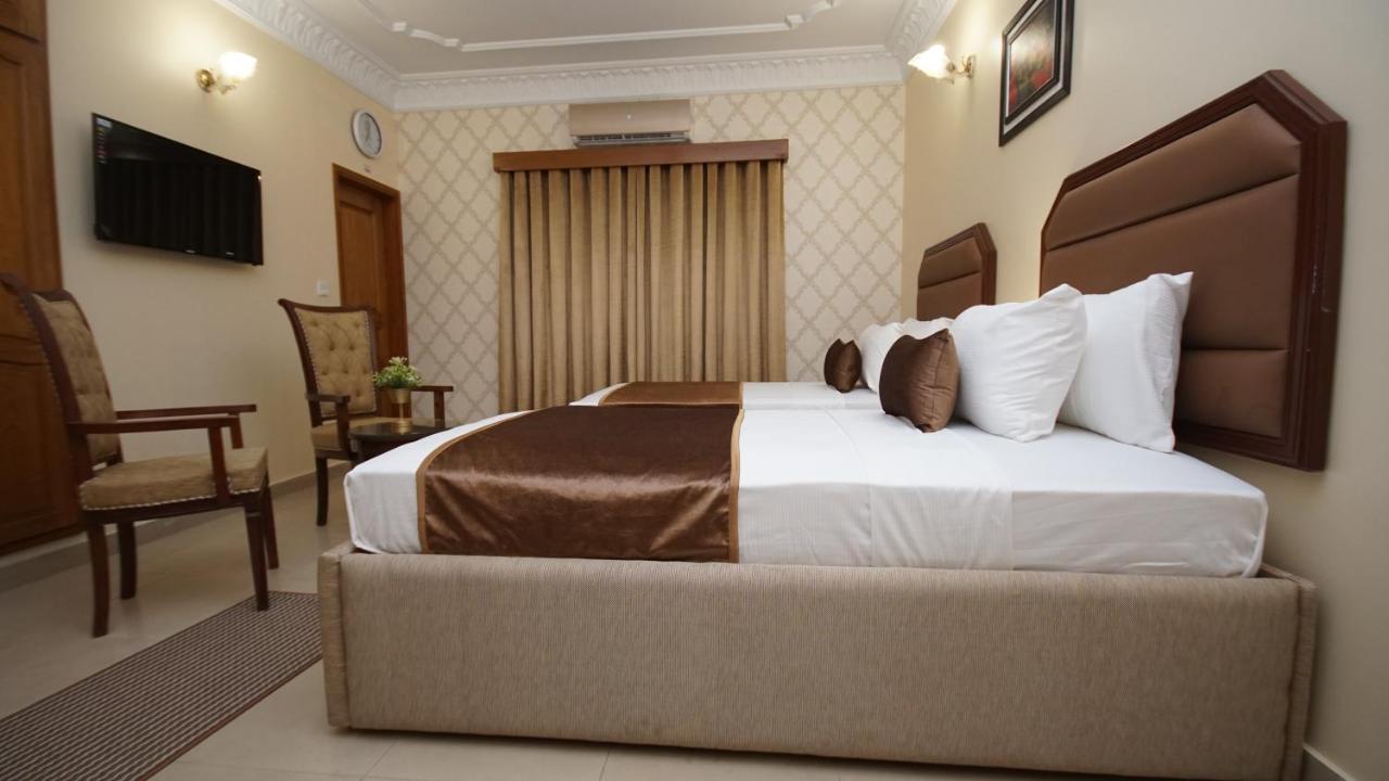 World Inn Hotel 卡拉奇 外观 照片